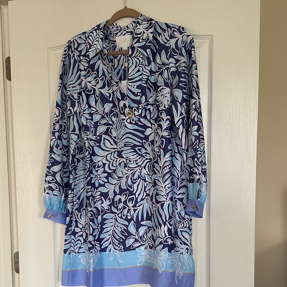 NWT Lilly Pulitzer Navy and Light Blue Floral dress